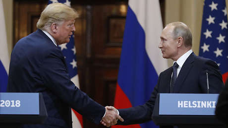 El presidente de EE.UU., Donald Trump, y el presidente de Rusia, Vladímir Putin,  durante una conferencia de prensa conjunta en Helsinki, Finlandia, el 16 de julio de 2018.