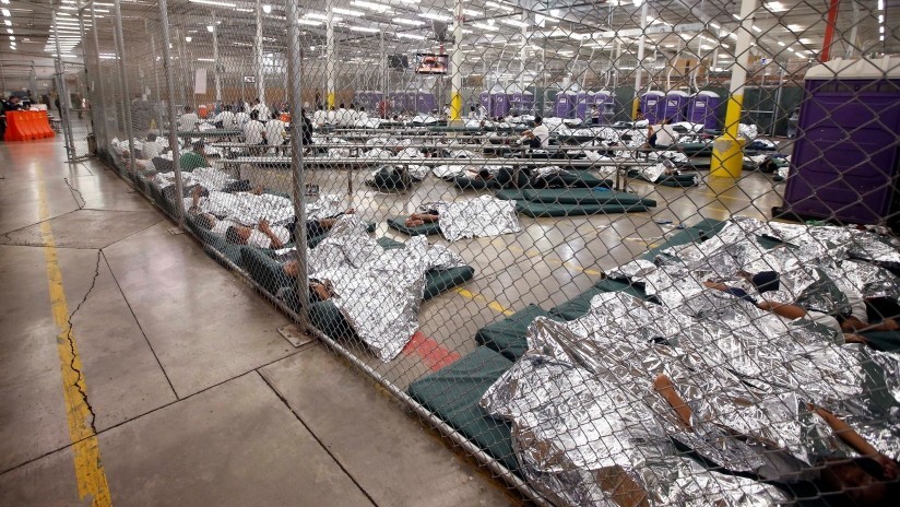 EE.UU.: Acusan a cuidadores de centros para migrantes de abusar de 3 menores separadas de sus padres