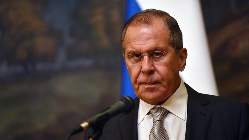 Lavrov: "Cualquier país que se respete mínimamente no puede tolerar lo que se le dicta"