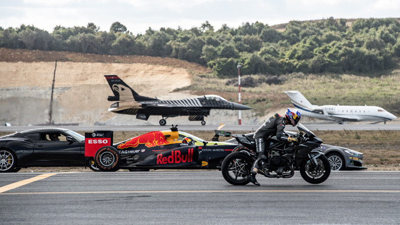 Vídeo: una carrera con todo tipo de rivales, desde motos hasta aviones Vídeo: una carrera con todo tipo de rivales, desde motos hasta aviones