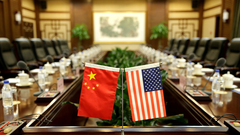 China: Las negociaciones comerciales con EE.UU. son imposibles "con una navaja en el cuello"
