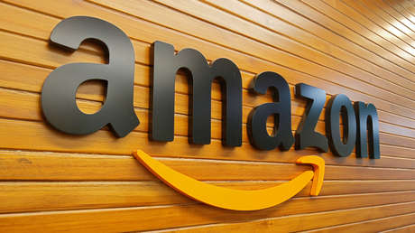 FOTO: Amazon diseñó una jaula sobre ruedas para colocar a su personal y "optimizar" su rendimiento