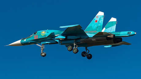 VIDEO: Bombarderos rusos Su-34 destruyen un grupo de buques con avanzados misiles