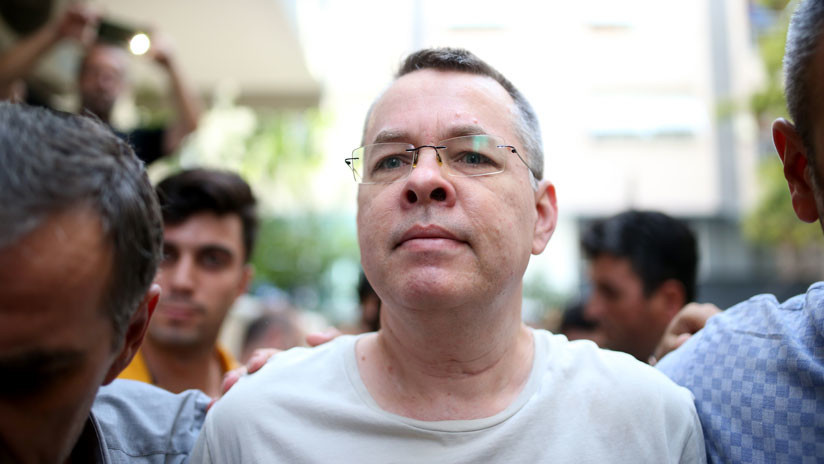Pastor liberado de Turquía pide a Dios por Trump