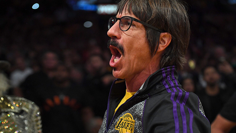 Expulsan a Anthony Kiedis de un partido en la NBA
