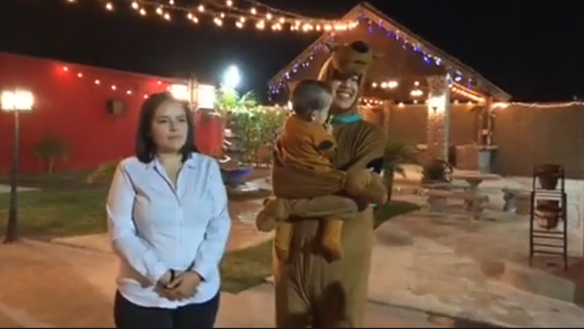 FOTO: Un mexicano se disfraza de Scooby Doo y consigue boda gratis tras hacerse viral su historia