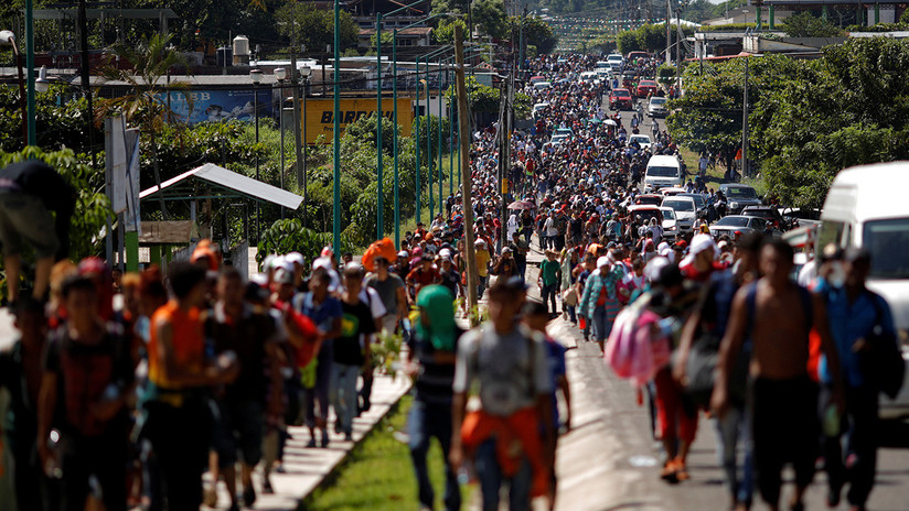 Caravana de migrantes atravesando México