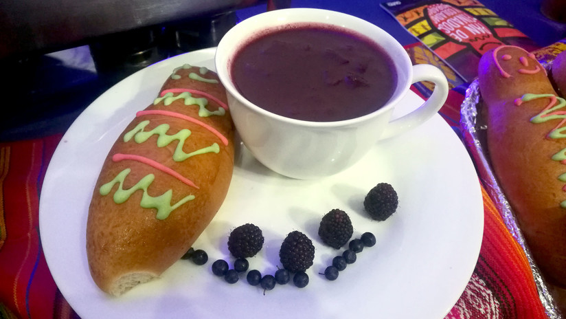 Colada morada y 'guagua' de pan: El ritual gastronómico del Día de Muertos en Ecuador