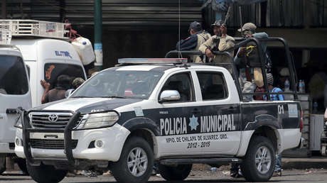 Policías municipales de Chilapa, en Guerrero, al sur de México, hacen rondines de seguridad.