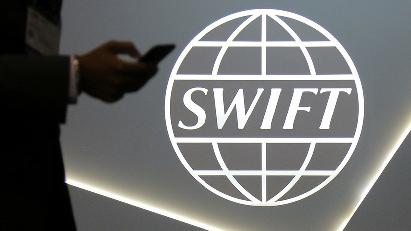 EE.UU. amenaza con sanciones al sistema SWIFT si este no corta los servicios financieros a Irán