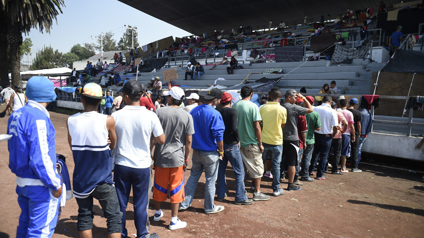 Voces de la caravana: La "dictadura" y "la injerencia de EE.UU." están detrás del éxodo en Honduras