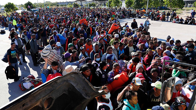 VIDEO: Más de 1.500 migrantes llegan a la frontera entre EE.UU. y México