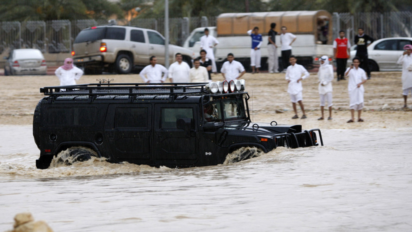 VIDEOS Desiertos bajo el agua y masivas tormentas tras las lluvias