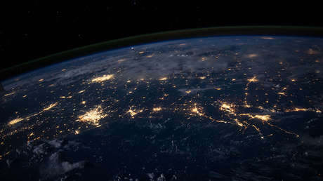Revelan cómo será proyecto de Internet de banda ancha basado en una enorme red de satélites de Musk