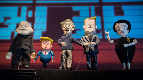 ¡A escena!: Marx, Trump, Chomsky, Musk y Ayn Rand.