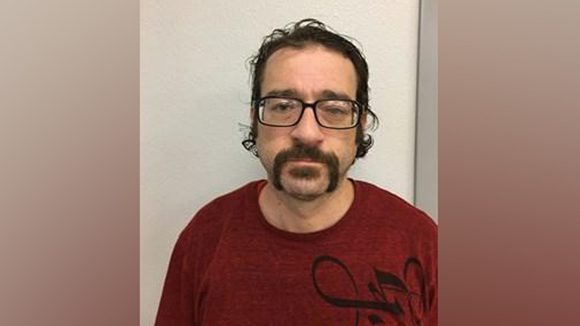 "Ya estoy aquí": un fugitivo responde por Facebook a los policías que lo estaban buscando