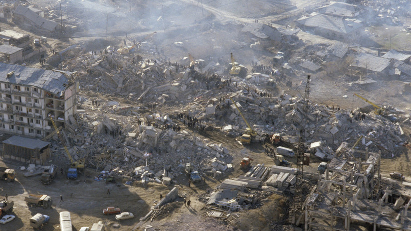 Uma cidade desapareceu em 30 segundos: Fotos do devastador terremoto que sacudiu a Armênia há 30 anos