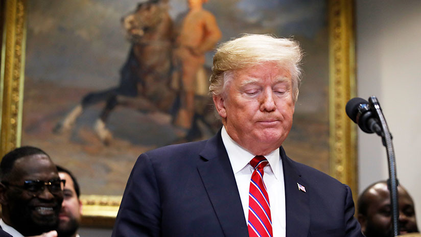 Trump dijo que no le preocupa un 'impeachment', pero sus amigos afirman que sí