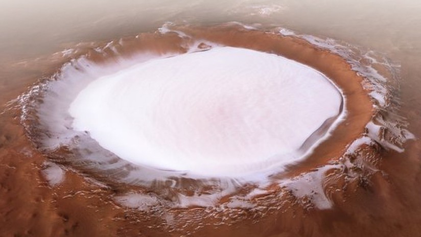 FOTOS: La sonda Mars Express capta un crÃ¡ter gigante repleto de hielo en Marte