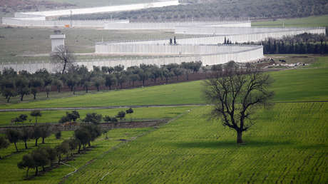 Un muro a lo largo de la frontera entre Turquía y Siria cerca de la ciudad de Kilis, 2 de marzo de 2017. 