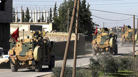 Vehículos militares turcos en la zona de Manbij, Siria, el 29 de diciembre de 2018.