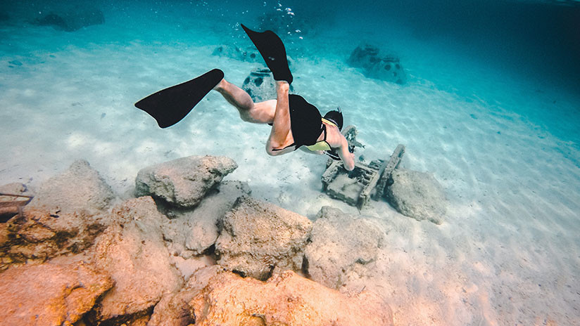 Hallan en una playa de EE.UU. una máscara precolombina que podría ser parte de un gran tesoro hundido (FOTO)