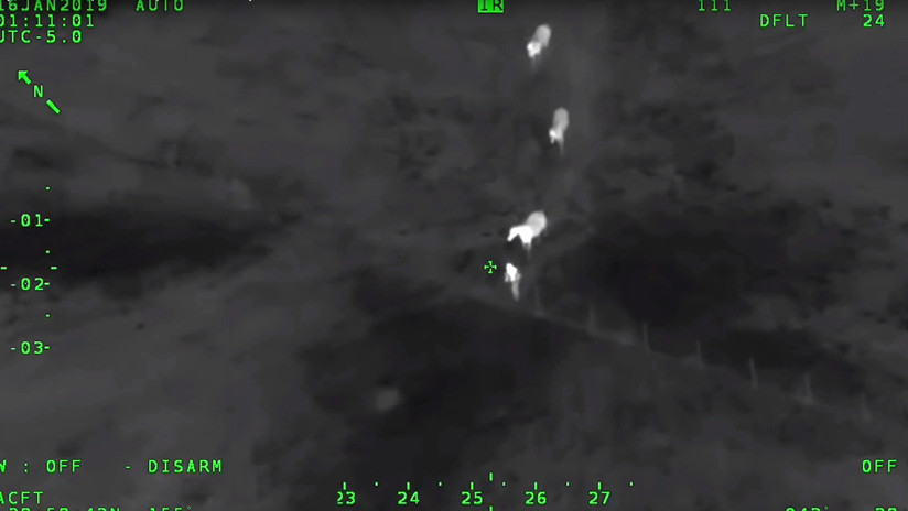 VIDEO: Caballos 'justicieros' ayudan a la Policía a atrapar a un delincuente prófugo en EE.UU.