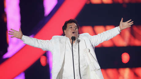 Unos mensajes en la cuenta de Juan Gabriel en Twitter hacen dudar a sus fanáticos sobre su muerte