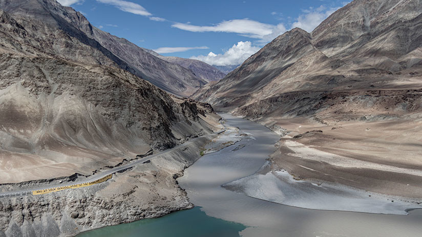 "La crisis climática de la que no se ha oído hablar": El 'tercer polo' del mundo puede perder dos tercios de su hielo