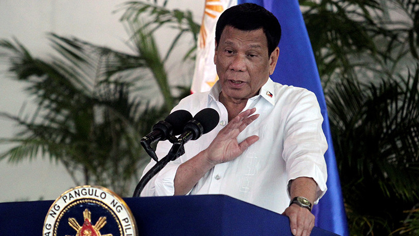 Duterte al Ejército: "Si dan un golpe en Filipinas, desháganse de todos los políticos, incluso de mí"