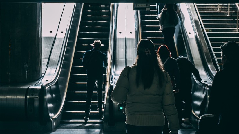 VIDEO: Heridos y caos tras el colapso de un escalera eléctrica en el metro de la Ciudad de México