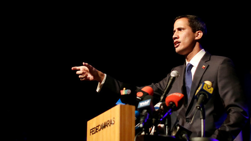 Guaidó afirma que ya ha entregado el primer cargamento de la "ayuda humanitaria" internacional