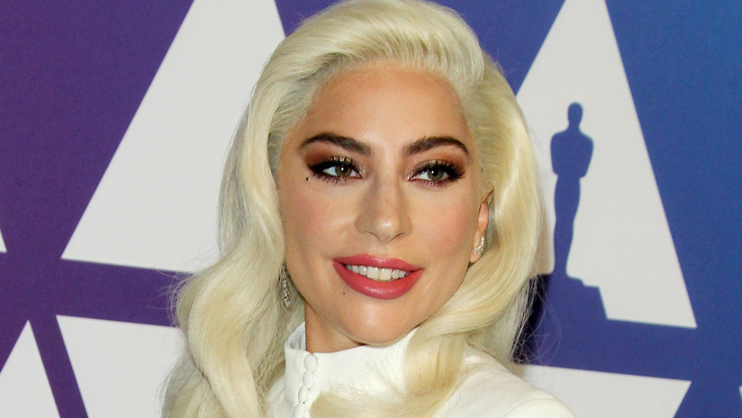 "Demasiados tequilas": Lady Gaga se hace un tatuaje fallido y le echa la culpa al alcohol (FOTOS)