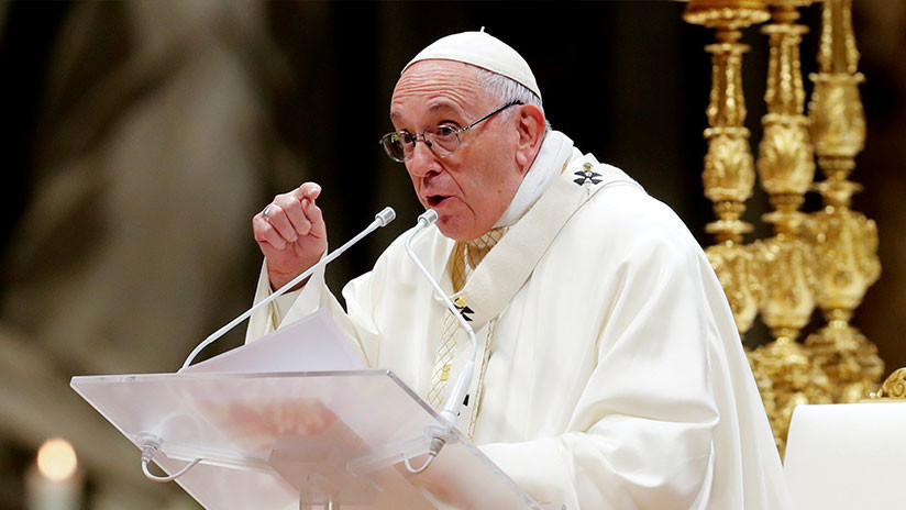 El papa compara los abusos sexuales a menores con el sacrificio de seres humanos