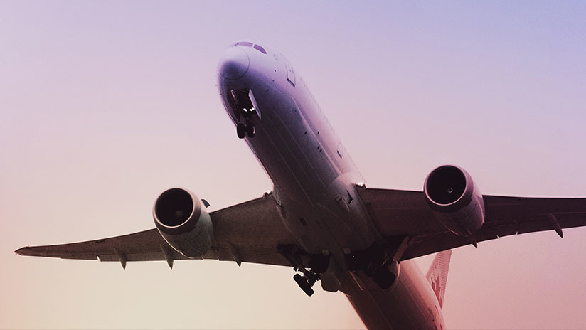 Reportan el intento de secuestro de un avión en Bangladés con destino a Dubái (VIDEO)