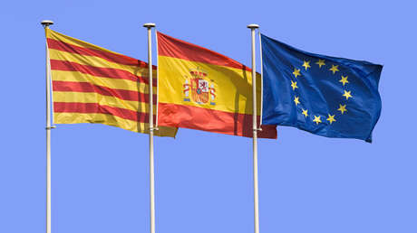 Banderas de Cataluña, España y Europa.