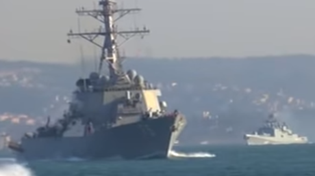 VIDEO: Encuentro cercano entre buques de guerra de Rusia y EE.UU. en el estrecho de Bósforo