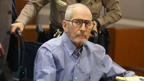 Robert Durst escucha los cargos en asesinato de Susan Berman, Los Ángeles, EE.UU. 6 de enero de 2017.