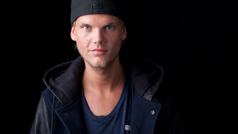 Lanzan una nueva canción del DJ Avicii un año después de su muerte