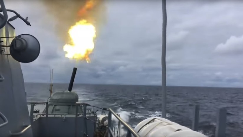 VIDEO: Buques de la Flota rusa eliminan al enemigo con todo tipo de armamentos durante ejercicios en el Báltico
