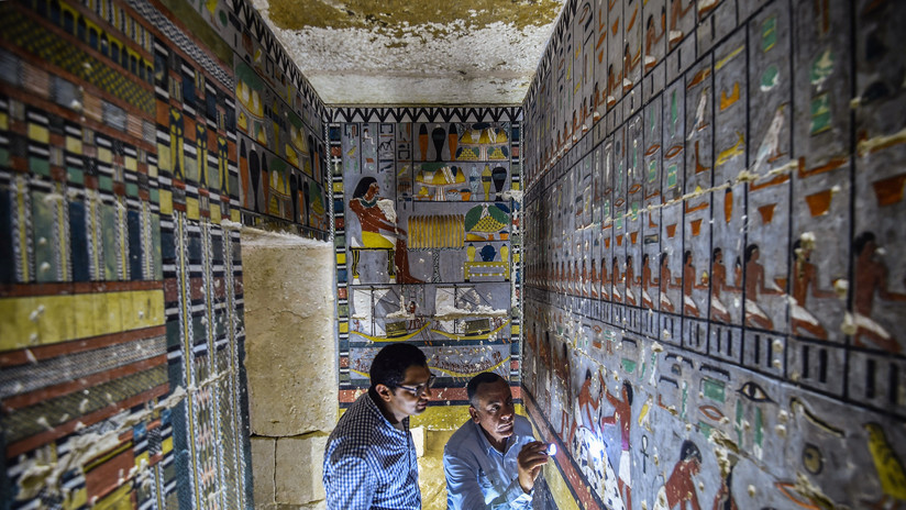 FOTOS: Eles desvelam uma tumba colorida da dinastia que governou o Egito há 4.300 anos