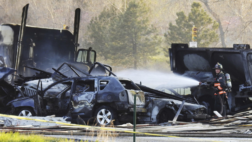 Una violenta colisión múltiple entre 28 vehículos deja varios muertos y heridos graves en EE.UU. (VIDEOS)