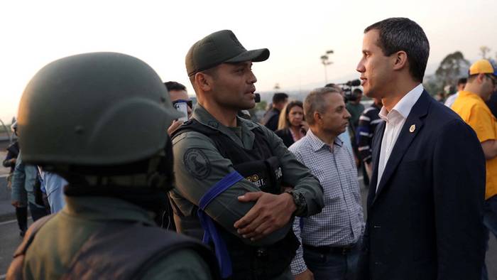 Minuto a minuto: oposición liderada por Guaidó y Leopoldo López llama a un  golpe de Estado en Venezuela - RT