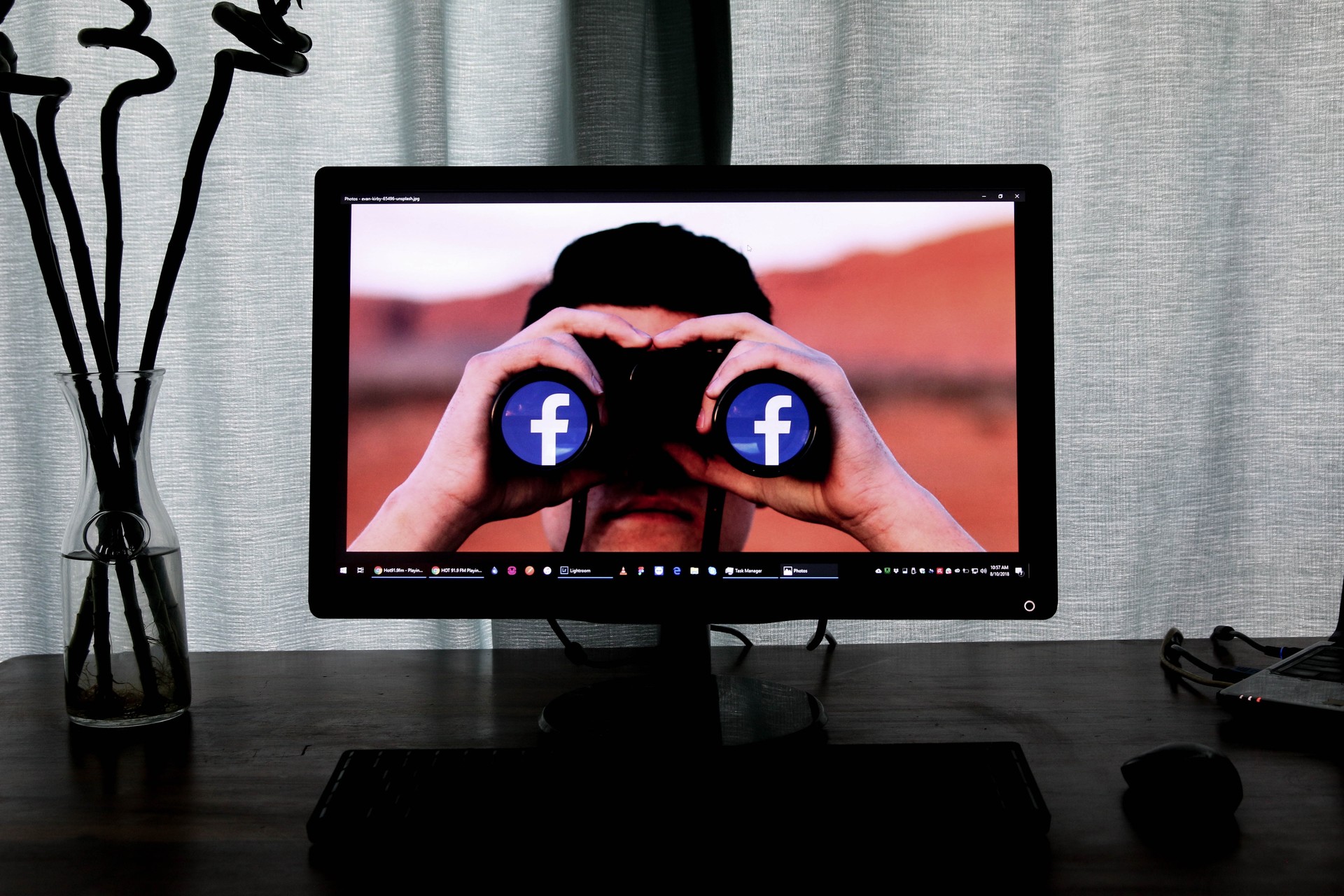 El 'ejÃ©rcito' de Facebook contra las noticias falsas: QuiÃ©n lo financia y por quÃ©