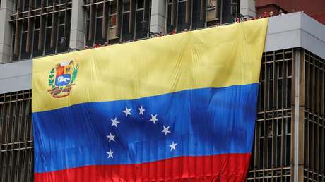 La bandera venezolana en Caracas, el 11 de marzo de 2013. 

