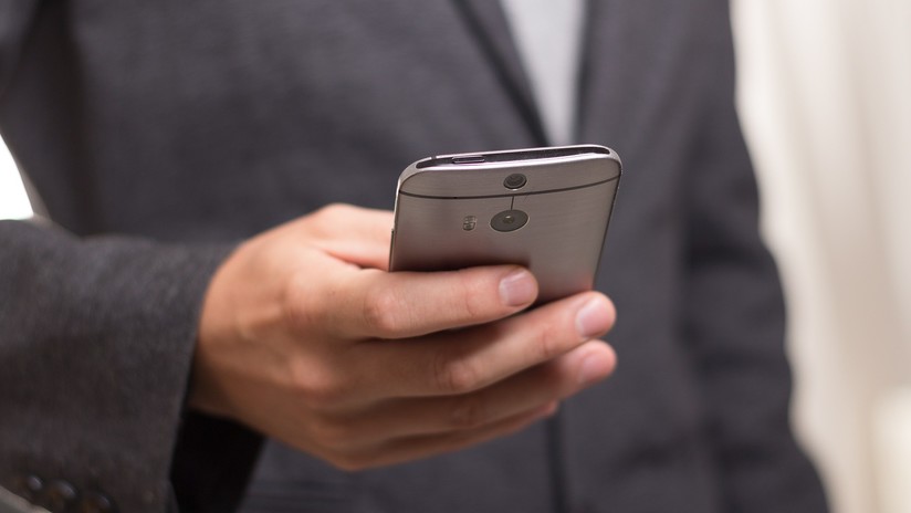 Chino que logró estafar a Apple casi un millón de dólares reclamando miles de iPhone a cambio de aparatos falsos se declara culpable