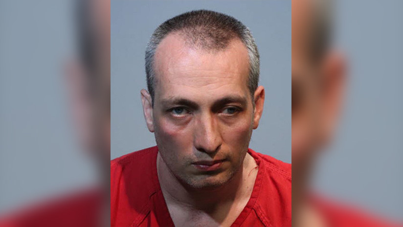 Detienen a un empleado de Disney World que intentó atraer a una niña de 8 años a un encuentro sexual