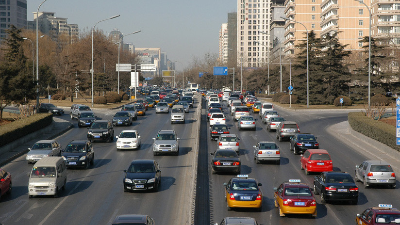 ¿El portal de Narnia?: vehÃculos desaparecen en una ilusión óptica que desconcierta a la Red (VIDEO)