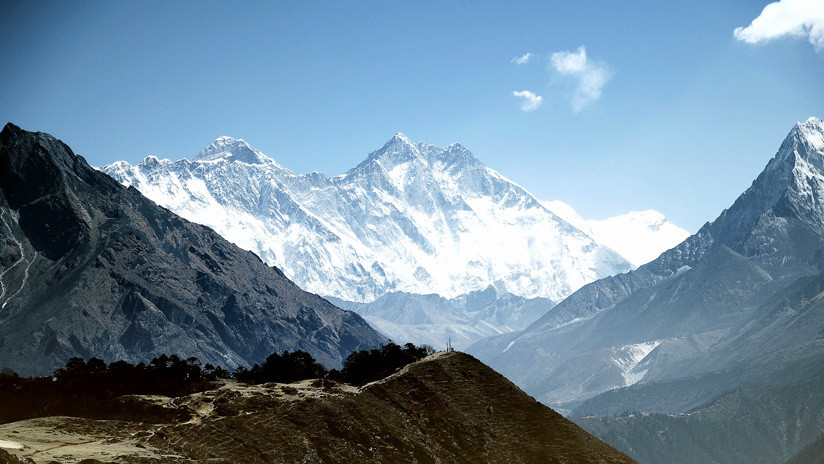 ¿Qué sucede con el cuerpo humano al llegar a la cima del Everest?