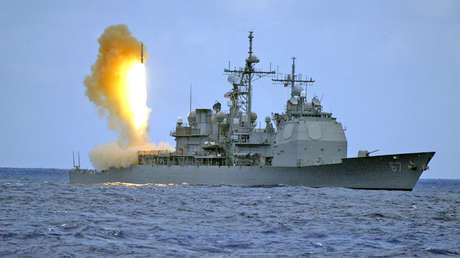 Lanzamiento de un misil interceptor SM-3 desde el crucero estadounidense USS Shiloh.